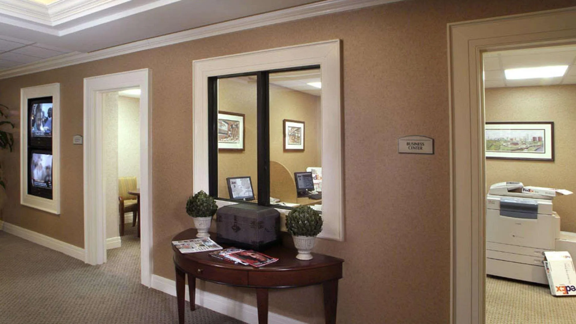 Hotel Embassy Suites By Hilton Richmond Dumbarton