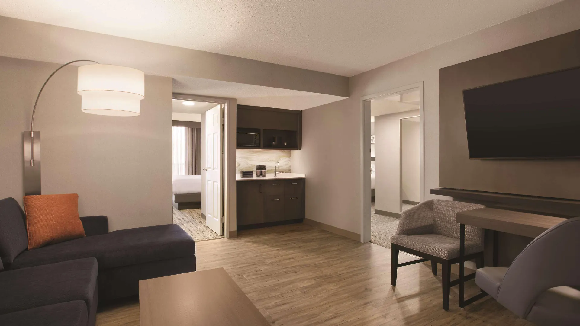 Hotel Embassy Suites By Hilton Richmond Dumbarton