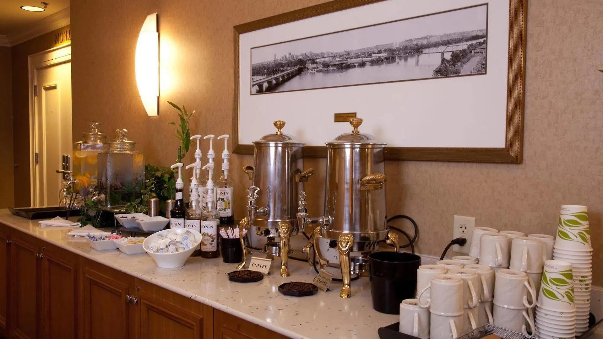 Embassy Suites By Hilton Richmond Dumbarton Hotel